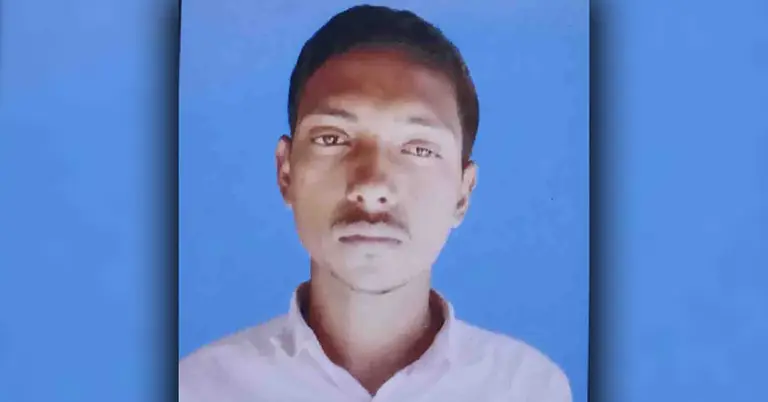 নিহত ভ্যান চালক রাজু আহমেদ